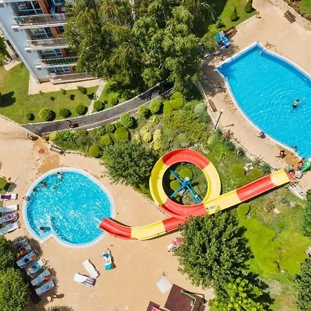 17 Pools, Sea And Biggest Flat
